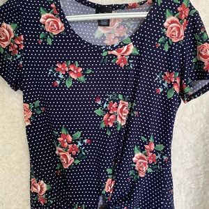 Rue 21 Cropped Shirt, T-Shirt, Knotted Bottom